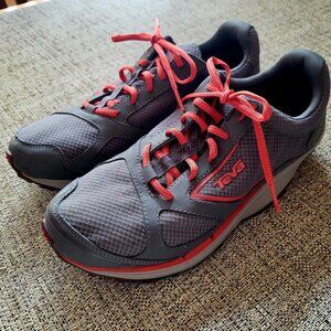 Teva Athletic Shoes Mens US 9